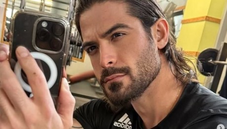 Άρης Μουγκοπέτρος: Έχασε Την Όρασή Του