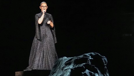 Klavdia: Το BBC Tην Aποθέωσε Για Την Εμφάνισή Της