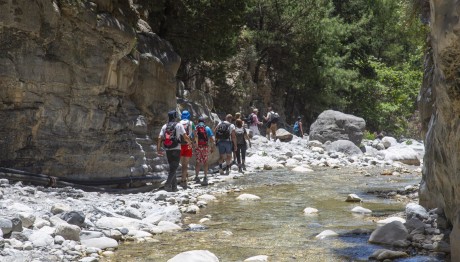 Φαράγγι Σαμαριάς: Τραυματίστηκε Τουρίστας Από Πτώση Πέτρας