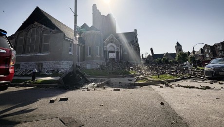 ΗΠΑ: Φονικοί Ανεμοστρόβιλοι «Σάρωσαν» Κεντάκι Και Μιζούρι