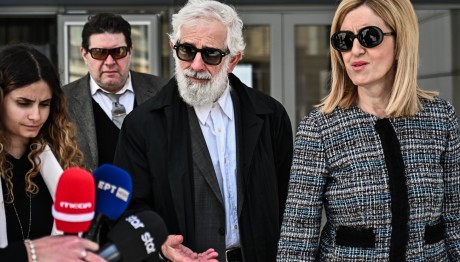 Δίκη Φιλιππίδη: Απουσιάζει Από Το Δικαστήριο