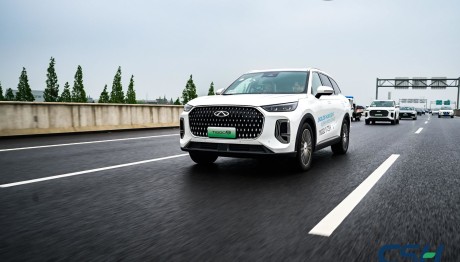 Chery Super Hybrid: Έκανε 1.400+ χιλιόμετρα με ένα γέμισμα