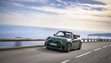 MINI John Cooper Works Cabrio: Κορυφαίες επιδόσεις κάτω από τον ουρανό