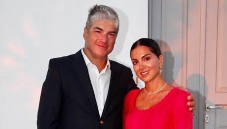 Σταματίνα Τσιμτσιλή: Με Τις Κόρες Της Στα Νότια Προάστια