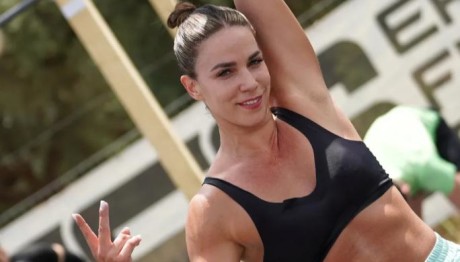 Στικούδη: Σπουδαία διάκριση για την τραγουδίστρια ενόψει F.A.M.E