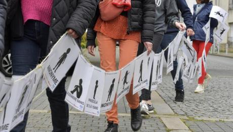 Γαλλία δίκη χειρουργού για βιασμούς