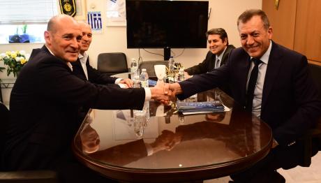 Στο Υπ. Αθλητισμού Οι Αγγελόπουλοι: Ήρθαμε Από Σεβασμό