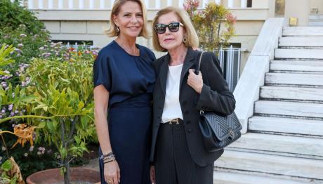 Τζένη Μπαλατσινού: Με τη μητέρα της στο fashion show Hautes Grecians 2025