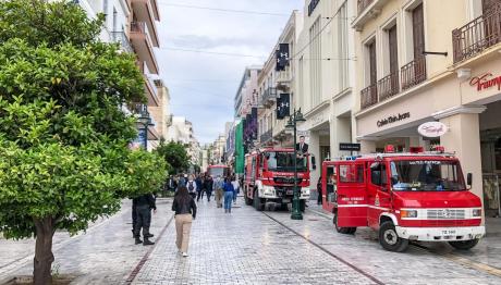 Πάτρα: Πήγαν να βάλουν φωτιά σε παιδότοπο - Συνελήφθησαν και δύο ανήλικοι