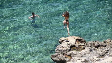 Καιρός Αγίου Πνεύματος: Κορυφώνεται Η Θερμική Εισβολή