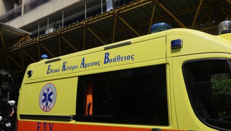 Πετρούπολη: Ξυλοκόπησε 46χρονη Για Προτεραιότητα Στον Δρόμο