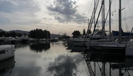 Μαρίνα Αλίμου: Ναύτης Σε Σκάφος Αυτομαχαιρώθηκε Στην Καρδιά