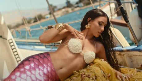 Evangelia: Μεταμορφώνεται σε γοργόνα