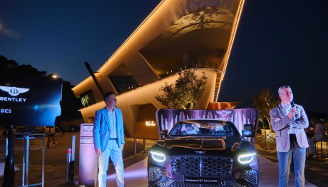 Bentley Continental GTC Mulliner: Στην Αθηναϊκή Ριβιέρα