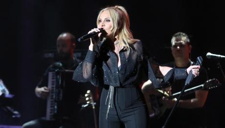 Πέγκυ Ζήνα: Σπάνια Εμφάνιση Με Τη Γοητευτική Μητέρα Της