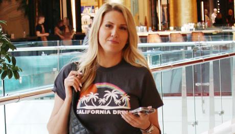 Πετρογιάννη: Πρώτο Μπάνιο Με Τον Επτά Μηνών Γιο Της