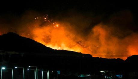 Μεγάλη Φωτιά Λασίθι: Εστάλη 112 Για Εκκένωση 5 Οικισμών