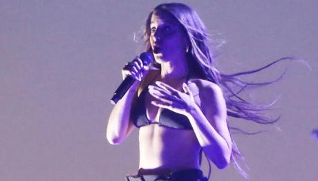 Έξαλλη Η Σάττι: «Δεν Ψήνεσαι Ε; Γιατί Δε Φεύγεις;»