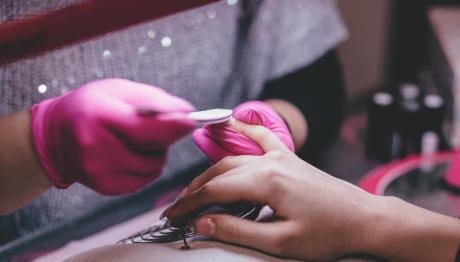 Beach towel: Η Νέα Τάση Στο Μανικιούρ