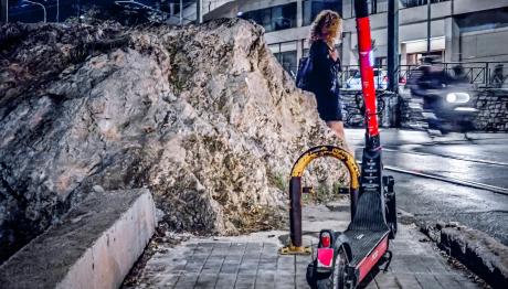 Θεσσαλονίκη: Διασωληνώθηκε 17χρονη Που Χτύπησε Με Πατίνι