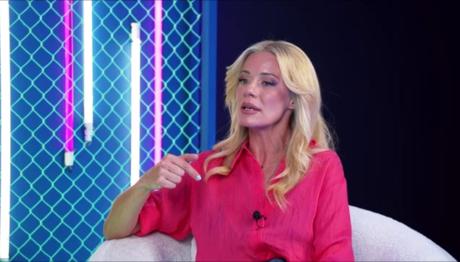 Μακρυπούλια:«Φρικτό που κάποια βρώμικα εξώφυλλα έπιαναν την οικογένειά μου»