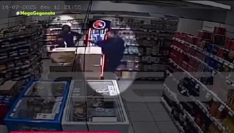Κυψέλη: Εισέβαλε Σε Σούπερ Μάρκετ Και Μαχαιρώθηκε