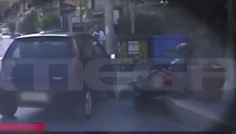 Παλαιό Φάληρο: Βίντεο Με Την Παράσυρση Μοτοσικλετιστή Από ΙΧ