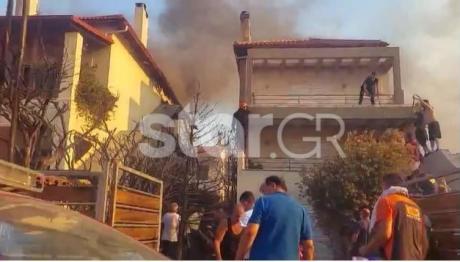 Φωτιά τώρα στους πρόποδες της Πάρνηθας, στη Δροσοπηγή