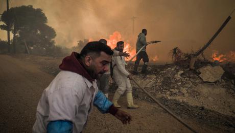 Ολονύχτια μάχη με τις φωτιές σε Εύβοια, Μεσσηνία, Κύθηρα, Κρήτη
