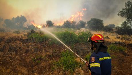 Σε Πύρινο Κλοιό Κύθηρα, Εύβοια, Χανιά Και Μεσσηνία