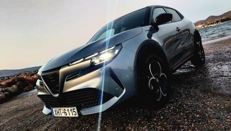 Alfa Romeo Junior Ibrida 145 eDCT6: Δοκιμάζουμε την υβριδική «κούκλα»