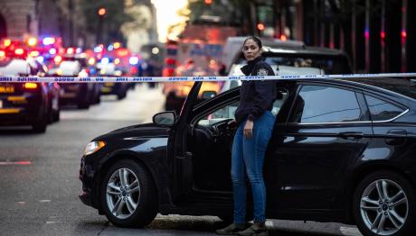 Νέα Υόρκη: Ένοπλος Εισέβαλε Σε Ουρανοξύστη - Σκότωσε 4