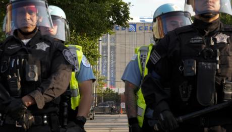 Ήθελε Να Χωρίσει Τον Γιο Του Και Τη Σκότωσε Με Μία Σφαίρα