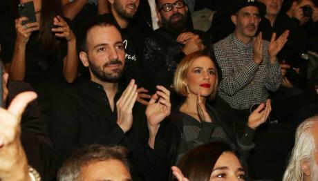 Νάντια Μπουλέ - Γιώργος Ισαάκ: Στην Παραλία Με Την Κόρη Τους