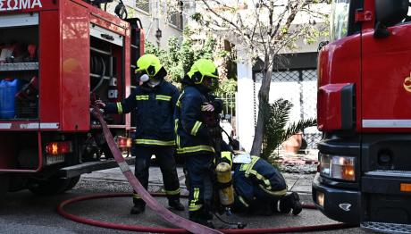 Φωτιά Τώρα Σε Σπίτι Στη Δραπετσώνα