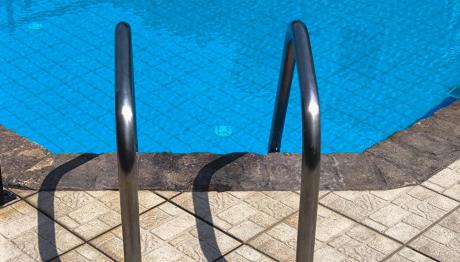 Σαντορίνη: Εργαζόμενος Βρέθηκε Νεκρός Σε Πισίνα Ξενοδοχείου