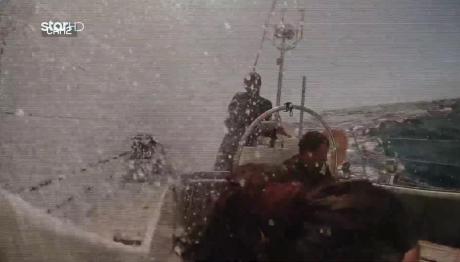 Route 360: Τεράστια Κύματα - Μπήκε Νερό Στο Σκάφος