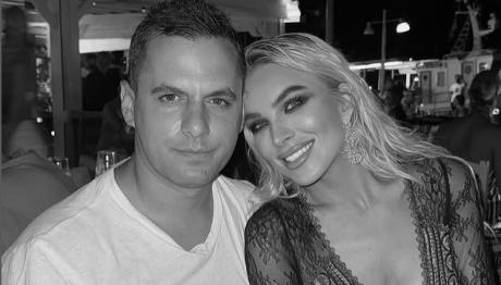 Καινούργιου - Κουτσουμπής: Ποζάρουν αγκαλιασμένοι