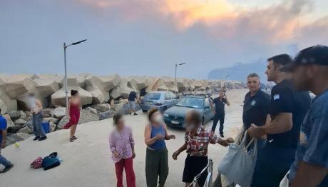 Φωτιές: Η Δραματική Διάσωση Πολιτών Σε Χίο Και Αχαΐα