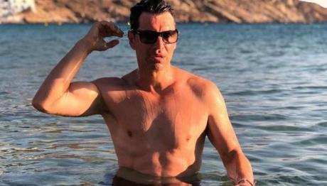 Στην Κέρκυρα Ο Ρουβάς: «Κανένα Μέρος Δεν Είναι Σαν Το Σπίτι»