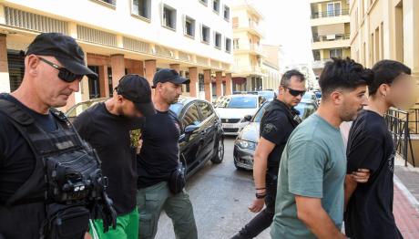 Πάτρα: Στον Εισαγγελέα Οι Συλληφθέντες Για Τις Φωτιές