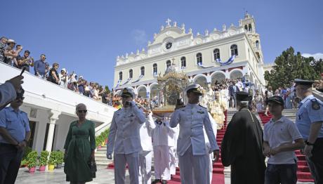 Τήνος: Εικόνες Από Τη Λιτανεία Της Παναγίας 15/8/2025