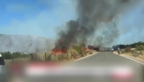 Φωτιά Τώρα Στον Γερολιμένα Μάνης - Σηκώθηκαν Εναέρια