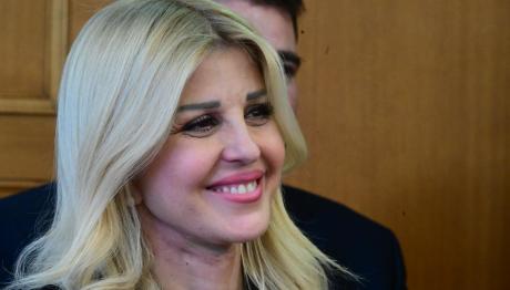 Νταντάδες Της Γειτονιές: Ξεκινά Η Καθολική Εφαρμογή