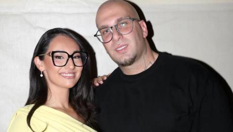 Klavdia: Η εντυπωσιακή εμφάνιση με τον σύντροφό της Oge