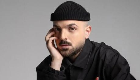Ο APON σπάει τα κοντέρ με το «Ονειροπόλος»