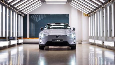 Volvo ES90: Άνοιξαν οι παραγγελίες
