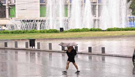 Καιρός: Βροχερός Με Υψηλές Θερμοκρασίες