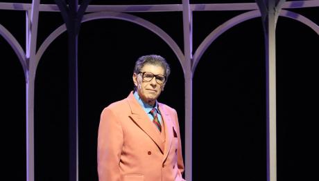 Mπέζος: «Γίνονται γελοίοι έτσι όπως συμπεριφέρονται»