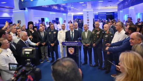 Δένδιας: «Τέλος στο... αγοράζουμε ό,τι βρούμε»